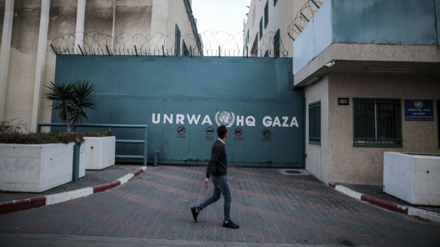 pelo-menos-10-mortos-apos-ataque-a-escola-da-onu,-diz-agencia-de-noticias-palestina